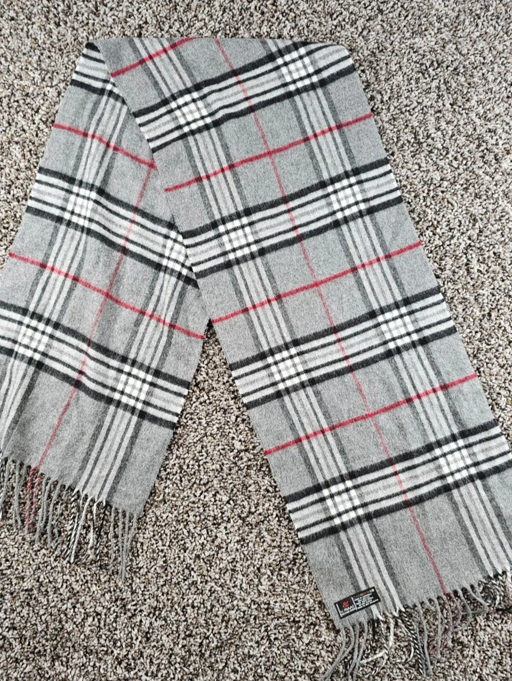 V.Fraas Macy's Plaid Woven Cashmink Wrap Fringe Gray Scarf